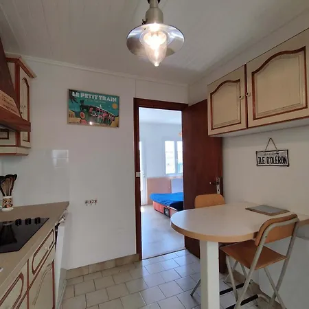 Maison Familiale A Chaucre, Proche Plage Et Commerces, Pour 4 Pers, Terrasse, Parking, Menage Inclus - Fr-1-778-3 *