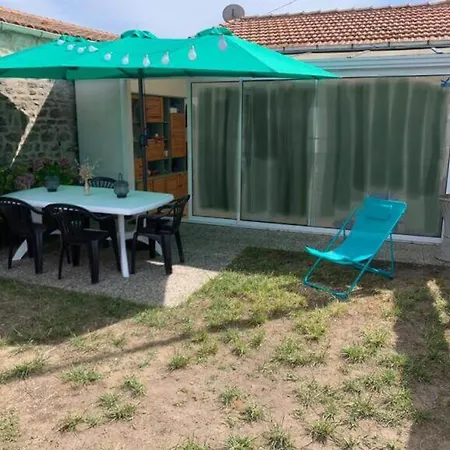 Ferienhaus Maison Familiale A Chaucre, Proche Plage Et Commerces, Pour 4 Pers, Terrasse, Parking, Menage Inclus - Fr-1-778-3 *